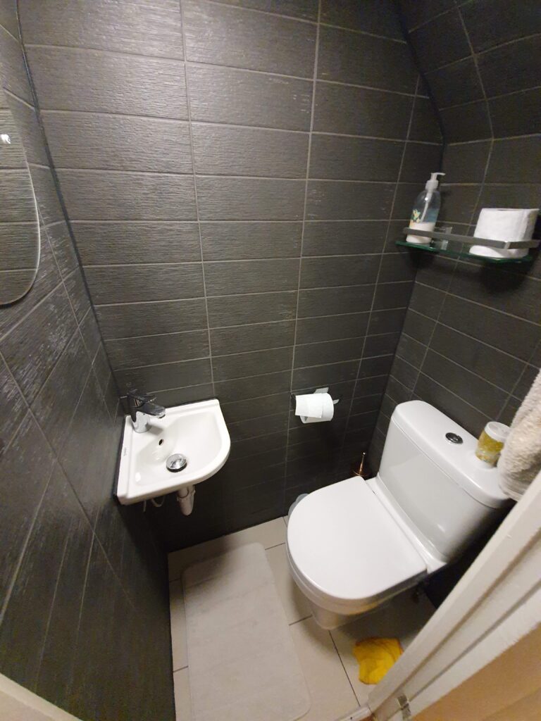 tiling services london